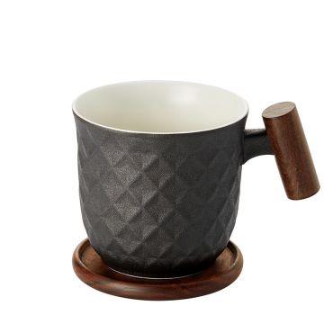 Skodelica iz porcelana Menja